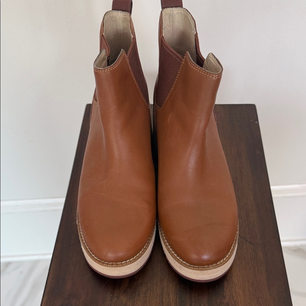 Women’s Chelsea Boots in Brown Leather